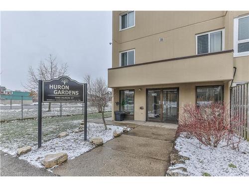 203-1445 Huron Street, London, ON - Outdoor