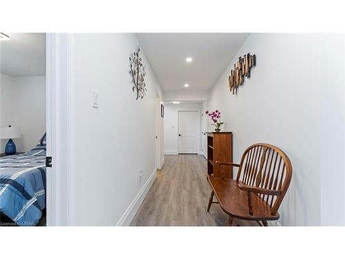 17 Edgeview Crescent, Komoka, ON - Indoor Photo Showing Bathroom