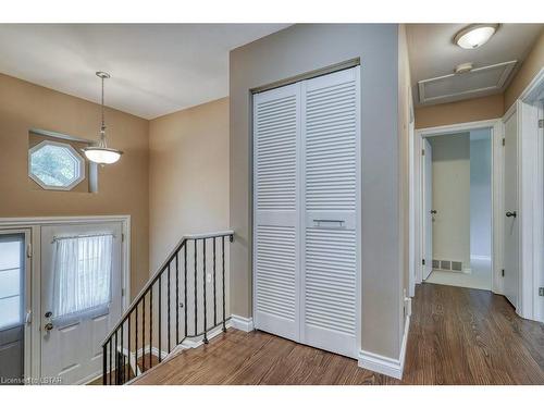 10 Erinlea Drive, St. Thomas, ON - Indoor Photo Showing Other Room