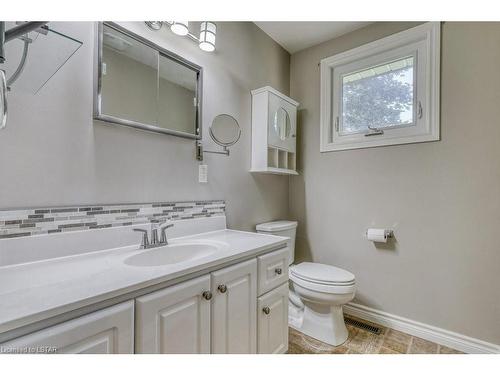 10 Erinlea Drive, St. Thomas, ON - Indoor Photo Showing Bathroom