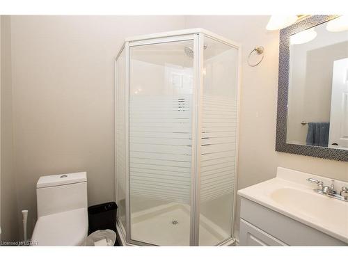 12 Hickory Lane, St. Thomas, ON - Indoor Photo Showing Bathroom