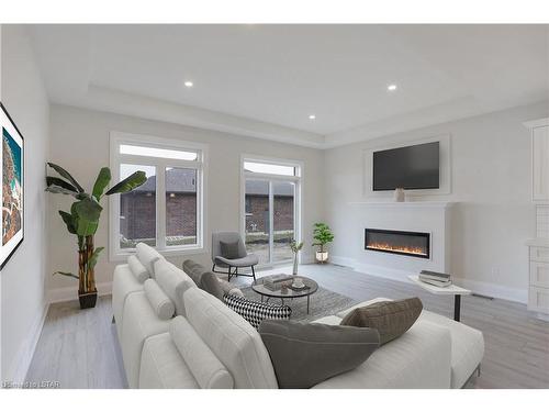 4 Bouw Place, Dutton, ON - Indoor Photo Showing Living Room With Fireplace