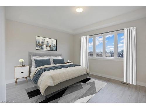 4 Bouw Place, Dutton, ON - Indoor Photo Showing Bedroom