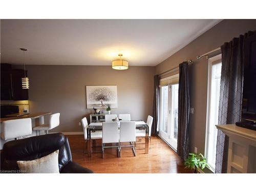 22-1630 Bayswater Crescent, London, ON - Indoor Photo Showing Dining Room
