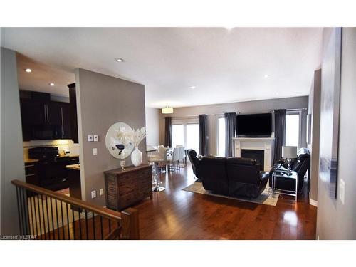 22-1630 Bayswater Crescent, London, ON - Indoor With Fireplace