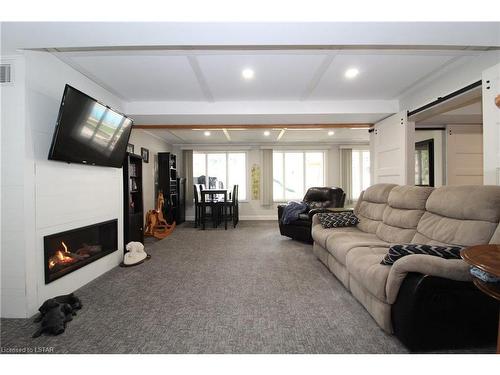 10160 Edmonds Boulevard, Grand Bend, ON - Indoor Photo Showing Living Room With Fireplace