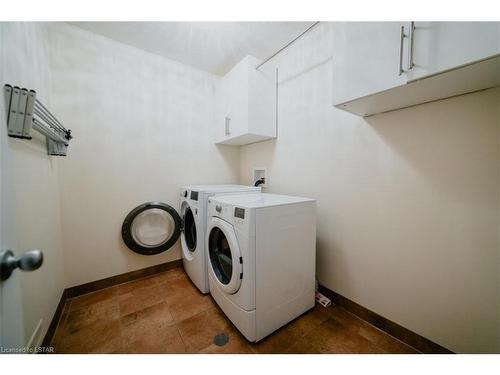 1108 Foxhunt Road, London, ON - Indoor Photo Showing Laundry Room