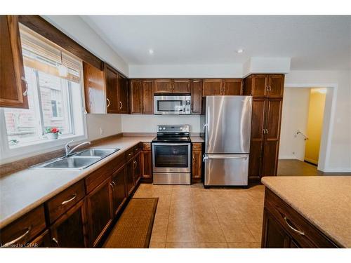 1108 Foxhunt Road, London, ON - Indoor Photo Showing Kitchen With Double Sink