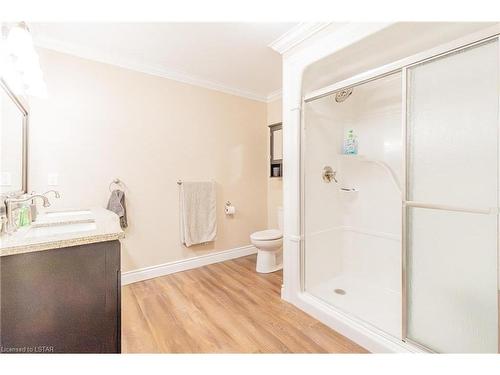 8 Queens Avenue, Grand Bend, ON - Indoor Photo Showing Bathroom