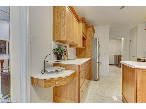 21-1755 Louise Boulevard, London, ON - Indoor Photo Showing Kitchen