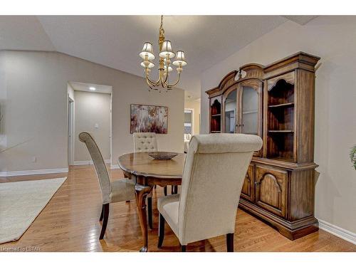 21-1755 Louise Boulevard, London, ON - Indoor Photo Showing Dining Room