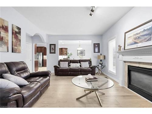 742 Guildwood Boulevard, London, ON - Indoor Photo Showing Living Room With Fireplace
