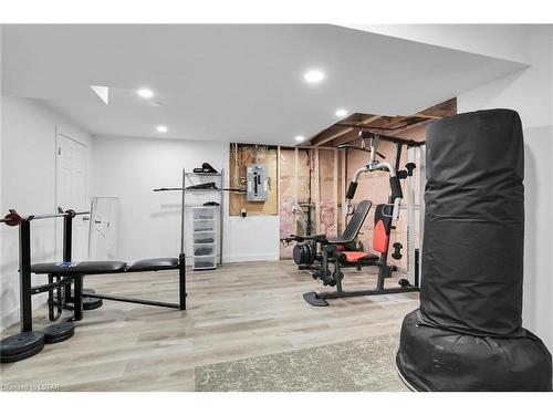742 Guildwood Boulevard, London, ON - Indoor Photo Showing Gym Room
