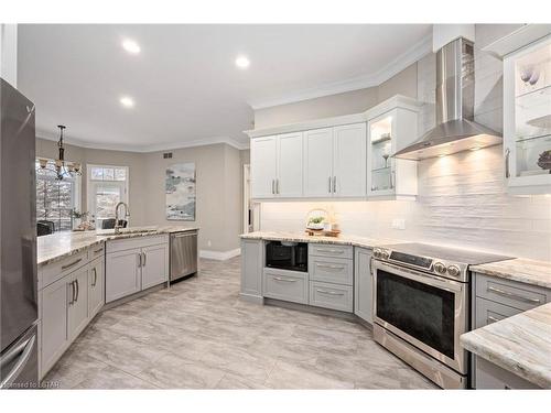 1619 Westdel Bourne Road, London, ON - Indoor Photo Showing Kitchen With Upgraded Kitchen