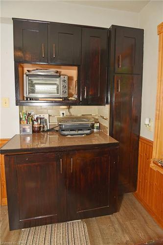 9685 Army Camp Road, Lambton Shores, ON - Indoor Photo Showing Kitchen