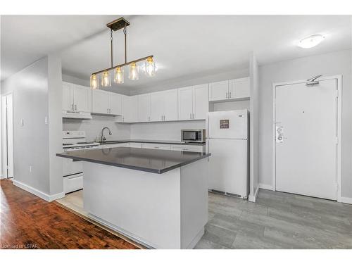 704-563 Mornington Avenue, London, ON - Indoor Photo Showing Kitchen