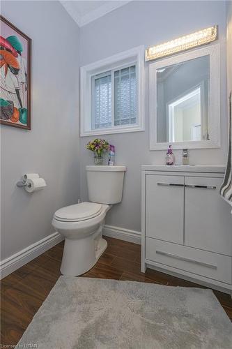 1389 Pleasantview Drive, London, ON - Indoor Photo Showing Bathroom