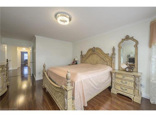1389 Pleasantview Drive, London, ON - Indoor Photo Showing Bedroom
