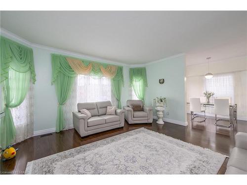 1389 Pleasantview Drive, London, ON - Indoor Photo Showing Living Room