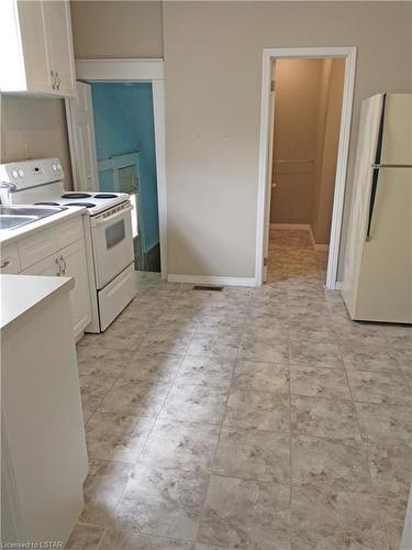 20 Fourth Avenue, St. Thomas, ON - Indoor Photo Showing Laundry Room