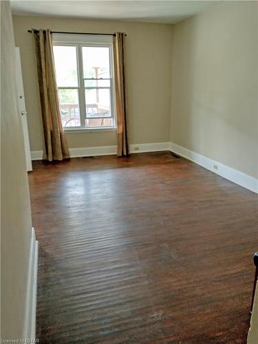 20 Fourth Avenue, St. Thomas, ON - Indoor Photo Showing Other Room