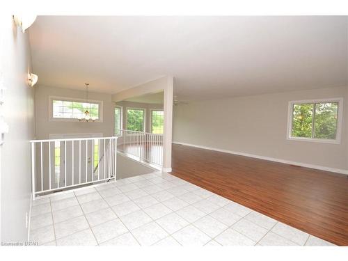 8039 Gardiner Crescent Crescent, Mcgregor, ON - Indoor Photo Showing Other Room