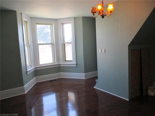 18 Fourth Avenue, St. Thomas, ON - Indoor Photo Showing Other Room