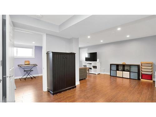 74 Larkspur Crescent, London, ON - Indoor Photo Showing Other Room