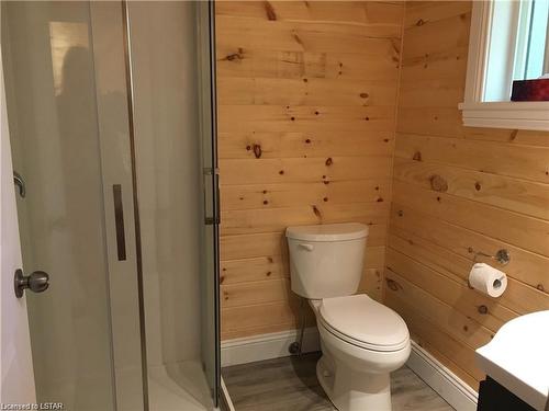 5 Victoria Place, Bayfield, ON - Indoor Photo Showing Bathroom