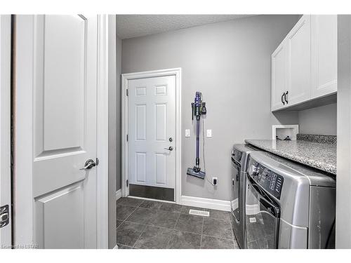 41-2081 Wallingford Avenue, London, ON - Indoor Photo Showing Laundry Room