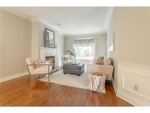 44-40 Quinella Drive, London, ON - Indoor Photo Showing Living Room With Fireplace