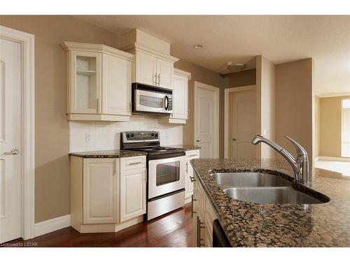 707-250 Pall Mall Street, London, ON - Indoor Photo Showing Kitchen With Double Sink