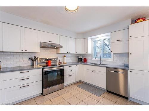 2221 Lilac Avenue, London, ON - Indoor Photo Showing Kitchen With Double Sink