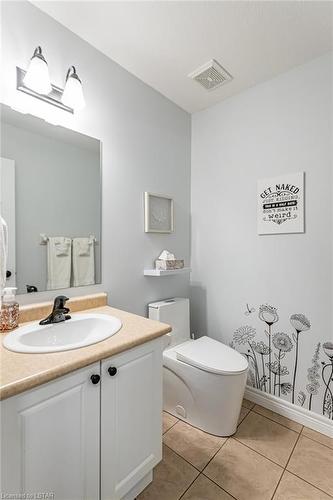 2221 Lilac Avenue, London, ON - Indoor Photo Showing Bathroom