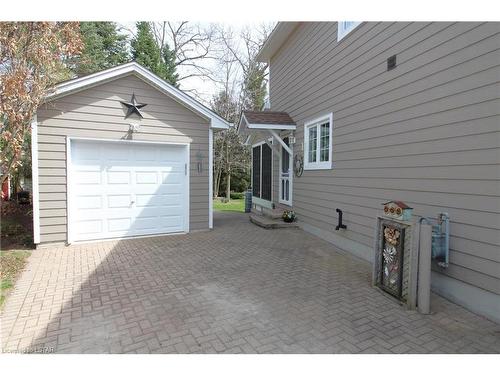 6 Harbour Park Court, Grand Bend, ON - Outdoor With Exterior