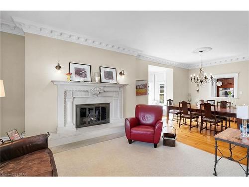 75 Cathcart Street, London, ON - Indoor Photo Showing Living Room With Fireplace