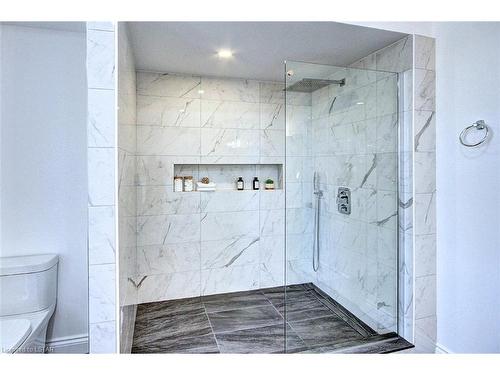 45145 Edgeware Line, Central Elgin (Munic), ON - Indoor Photo Showing Bathroom