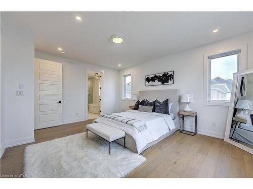 4055 Winterberry Drive, London, ON - Indoor Photo Showing Bedroom
