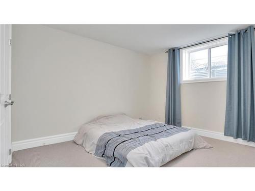 2935 Glanworth Drive, London, ON - Indoor Photo Showing Bedroom