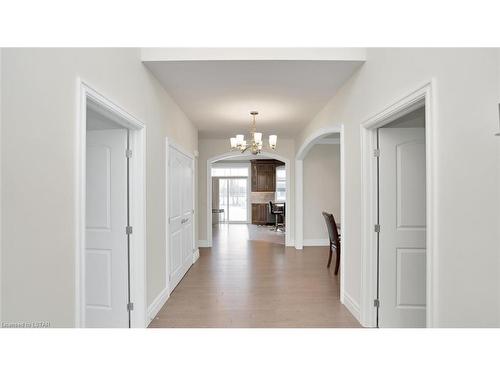 2935 Glanworth Drive, London, ON - Indoor Photo Showing Other Room