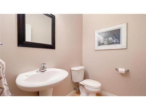 5 Oakwood Links Lane, Grand Bend, ON - Indoor Photo Showing Bathroom