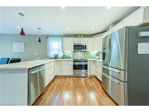 69 Emery Street W, London, ON - Indoor Photo Showing Kitchen With Stainless Steel Kitchen With Upgraded Kitchen