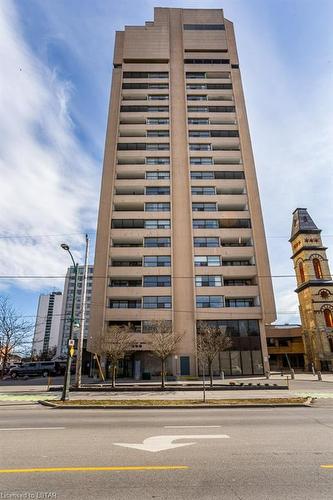 906-389 Dundas Street, London, ON - Outdoor With Facade