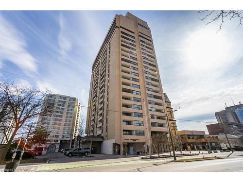 906-389 Dundas Street, London, ON - Outdoor With Facade