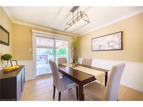 37 Timber Drive, London, ON - Indoor Photo Showing Dining Room