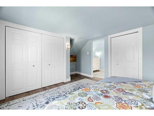 104 Main Street, Glencoe, ON - Indoor Photo Showing Bedroom