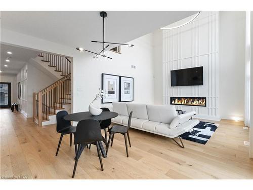 1651 Upper West Avenue Avenue, London, ON - Indoor Photo Showing Living Room