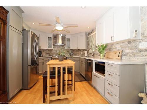 334 Wyldwood Lane, Grand Bend, ON - Indoor Photo Showing Kitchen With Stainless Steel Kitchen With Upgraded Kitchen