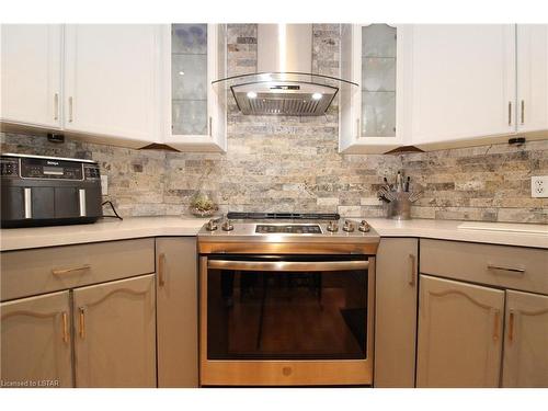 334 Wyldwood Lane, Grand Bend, ON - Indoor Photo Showing Kitchen With Upgraded Kitchen