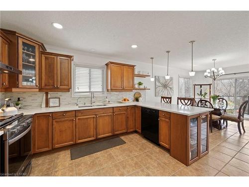 943 Blythwood Road, London, ON - Indoor Photo Showing Kitchen With Double Sink